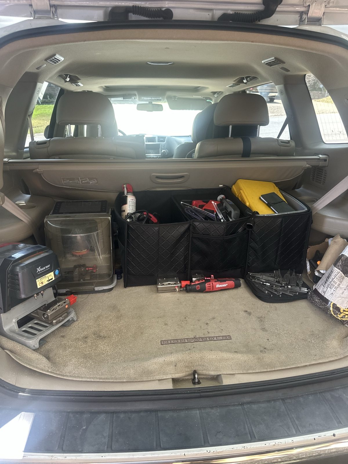 Mobile locksmith tool kit ready in the vehicle